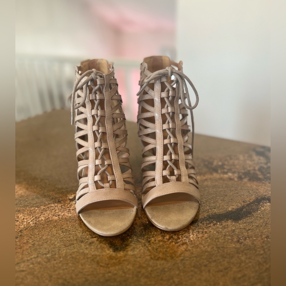 Nine West Forest Gladiator Light Tan Leather Wedge Sandal Shoe Heel 7.5